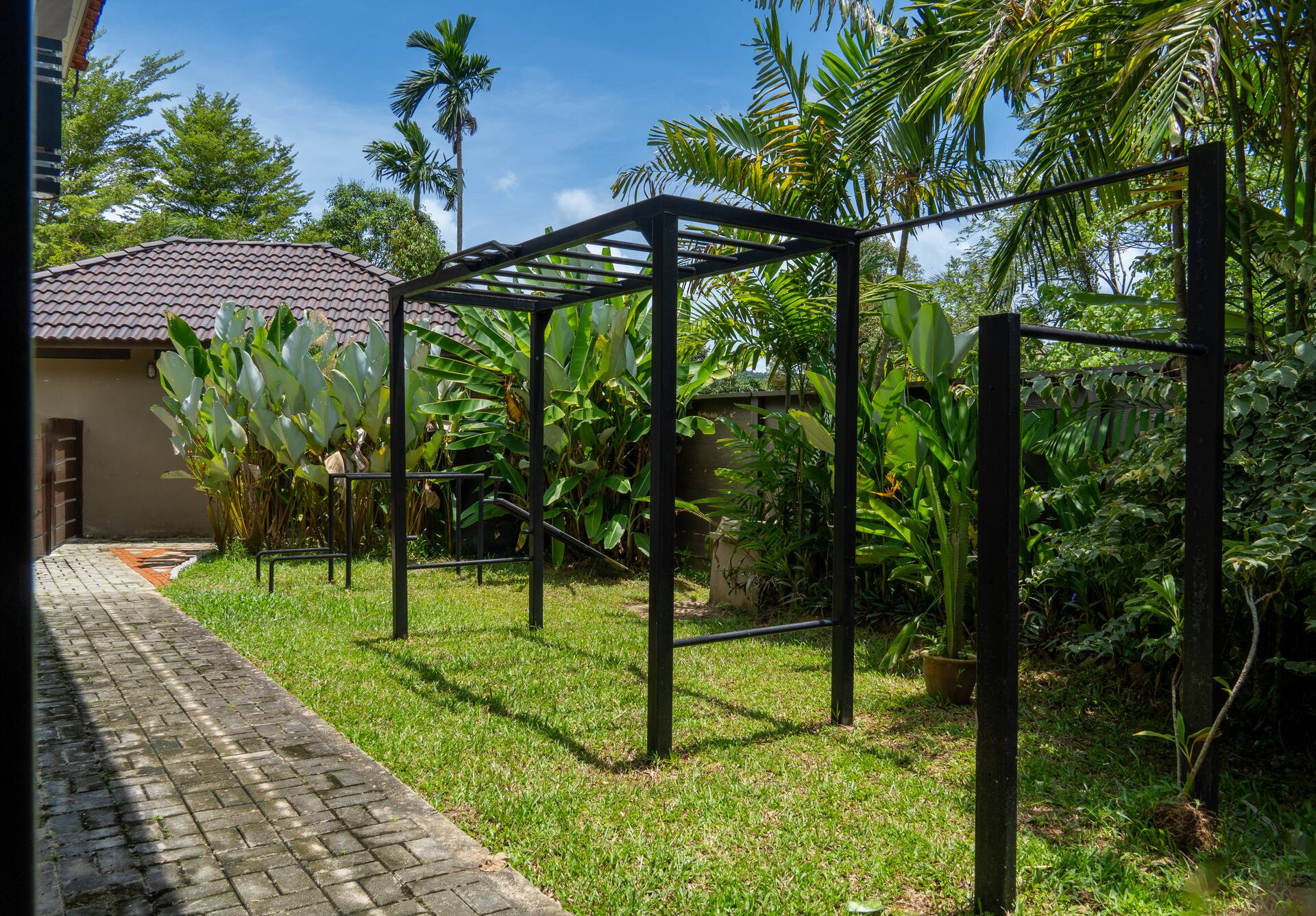 Outdoor functional training area